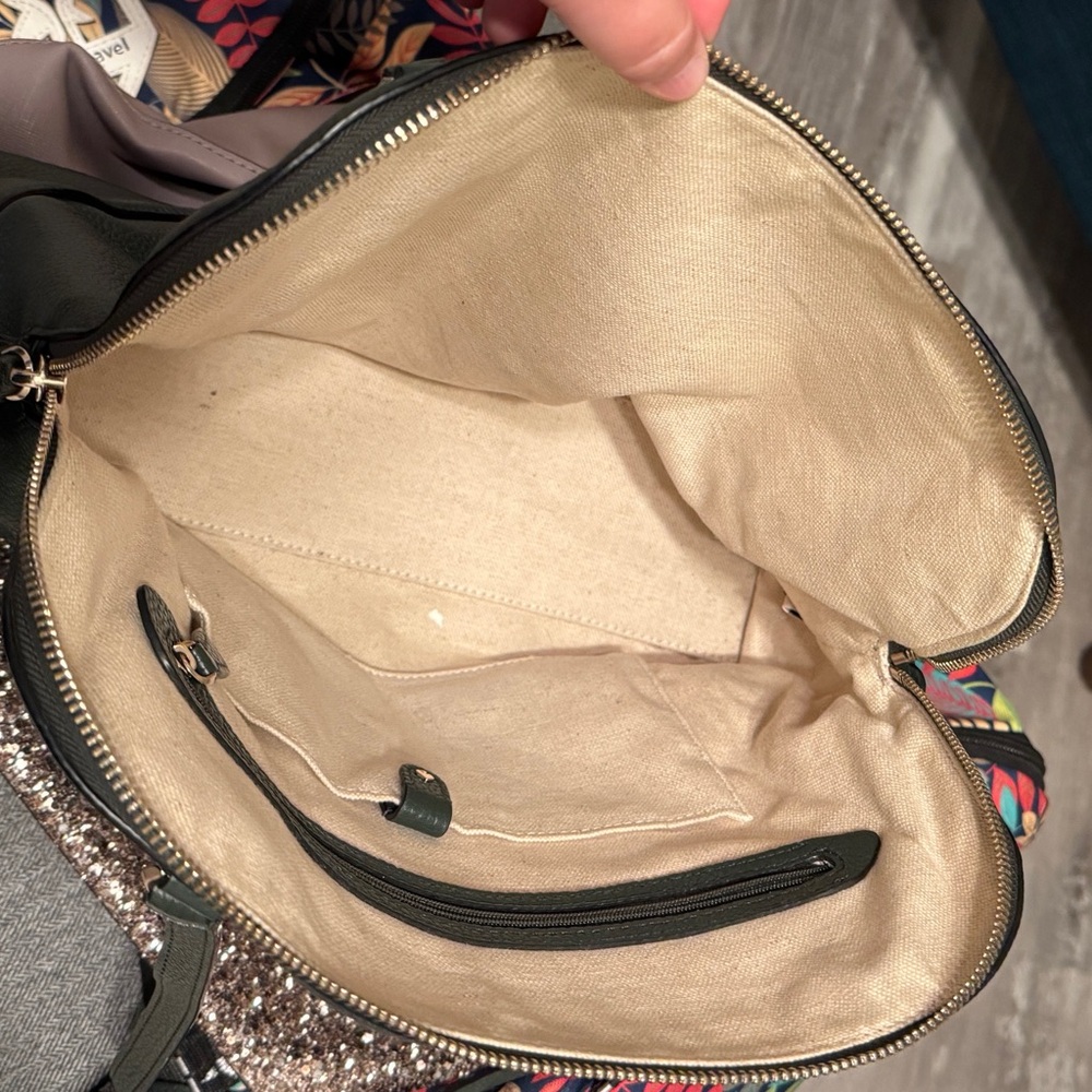 Kate Spade Green Leather Shoulder Bag with Structured Design - Picture 4 of 5